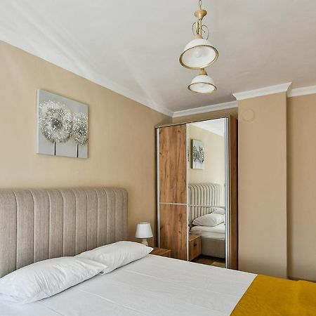 Top Location Flats In Варна Екстериор снимка