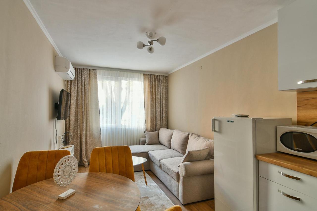 Top Location Flats In Варна Екстериор снимка